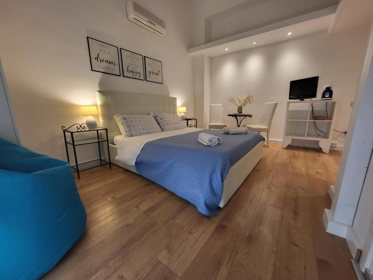 Bed and Breakfast Living Cagliari Marina Экстерьер фото