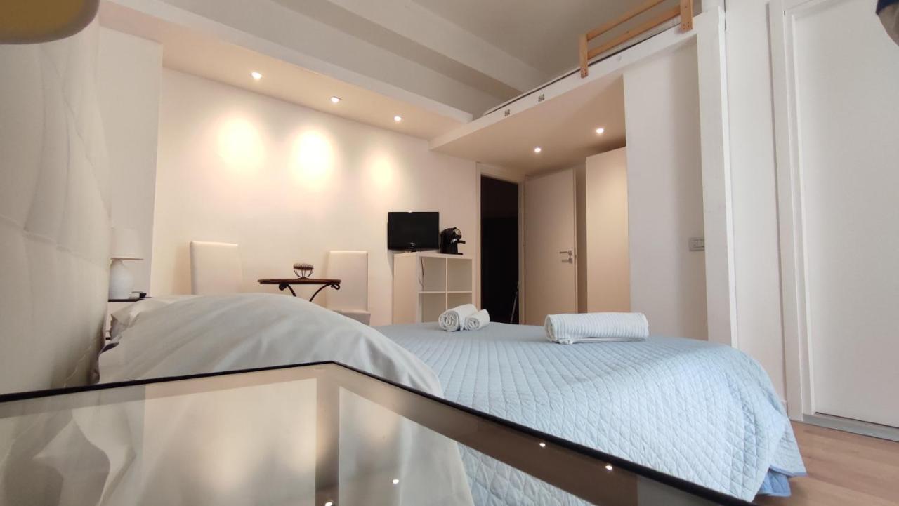 Bed and Breakfast Living Cagliari Marina Экстерьер фото